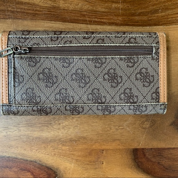 Guess Monogram Wallet - Picture 2 of 6